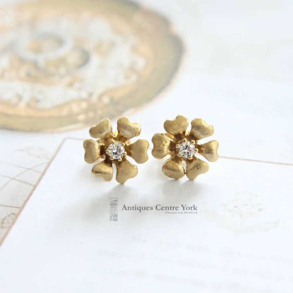 18ct Diamond Flower Earrings 0.20ct