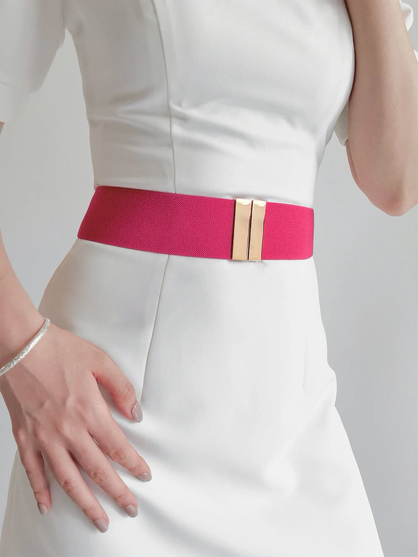 A World Full Of Trends Alloy Buckle Elastic Belt