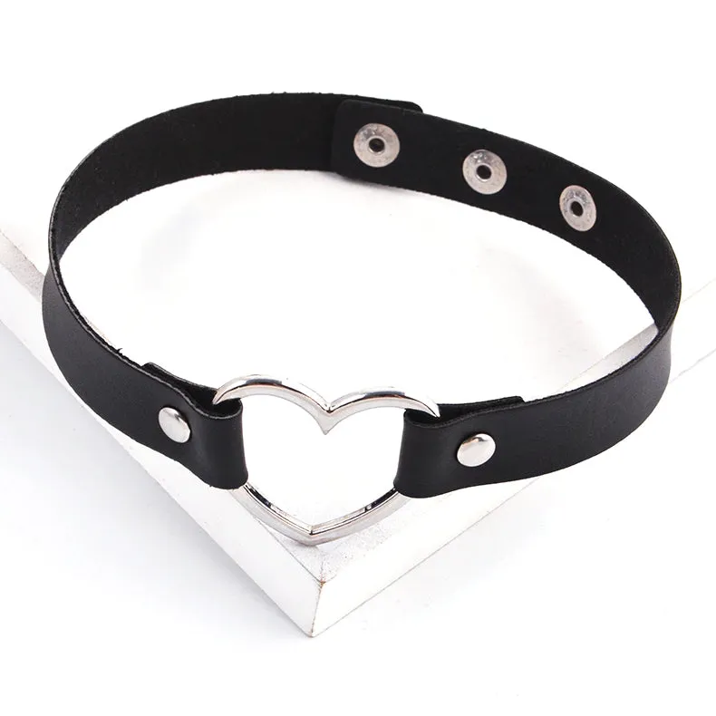 Black Gothic Heart Choker