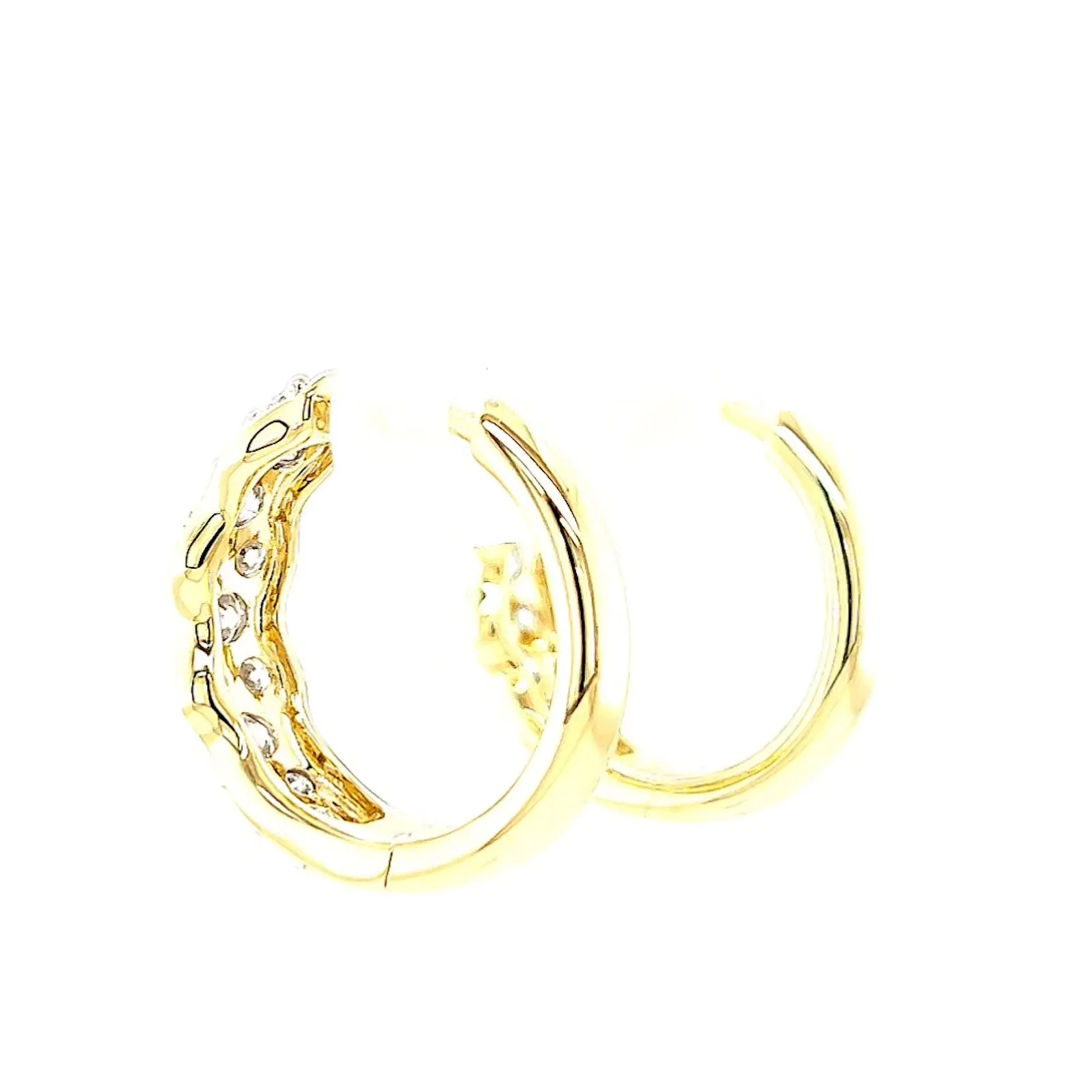 Celebration 9ct Yellow Gold Round Brilliant Cut 1 Carat tw of Lab Grown Diamonds  Huggie Earrings