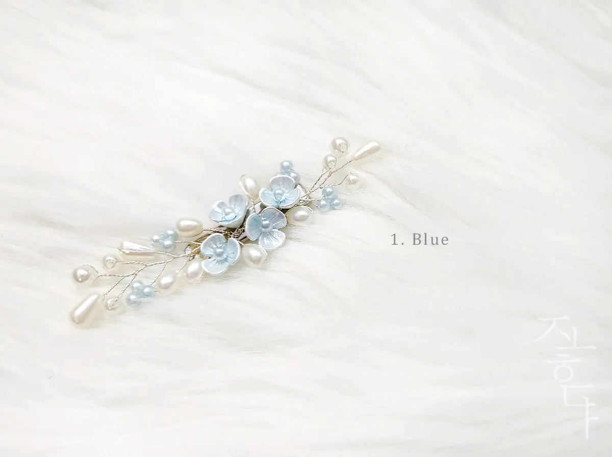 Cute Flower with Beads Hair Pin (3 Colors)