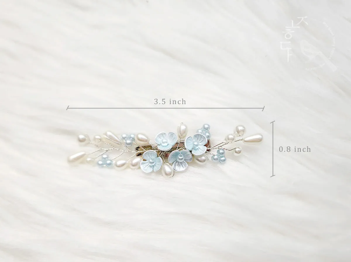 Cute Flower with Beads Hair Pin (3 Colors)