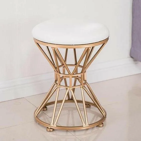 Elas Stool