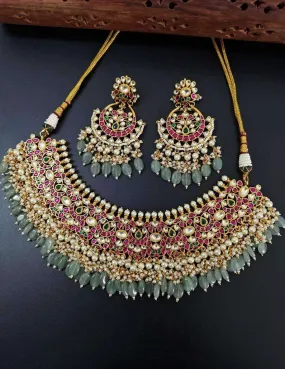 Jadau Pachi Kundan Choker