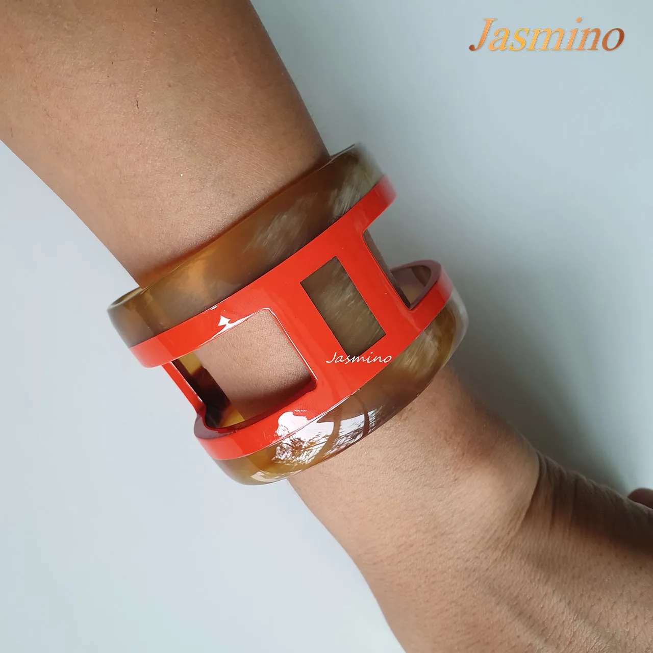 Natural Handmade Bracelet Cuff J17594, Made by Buffalo Horn and Lacquer