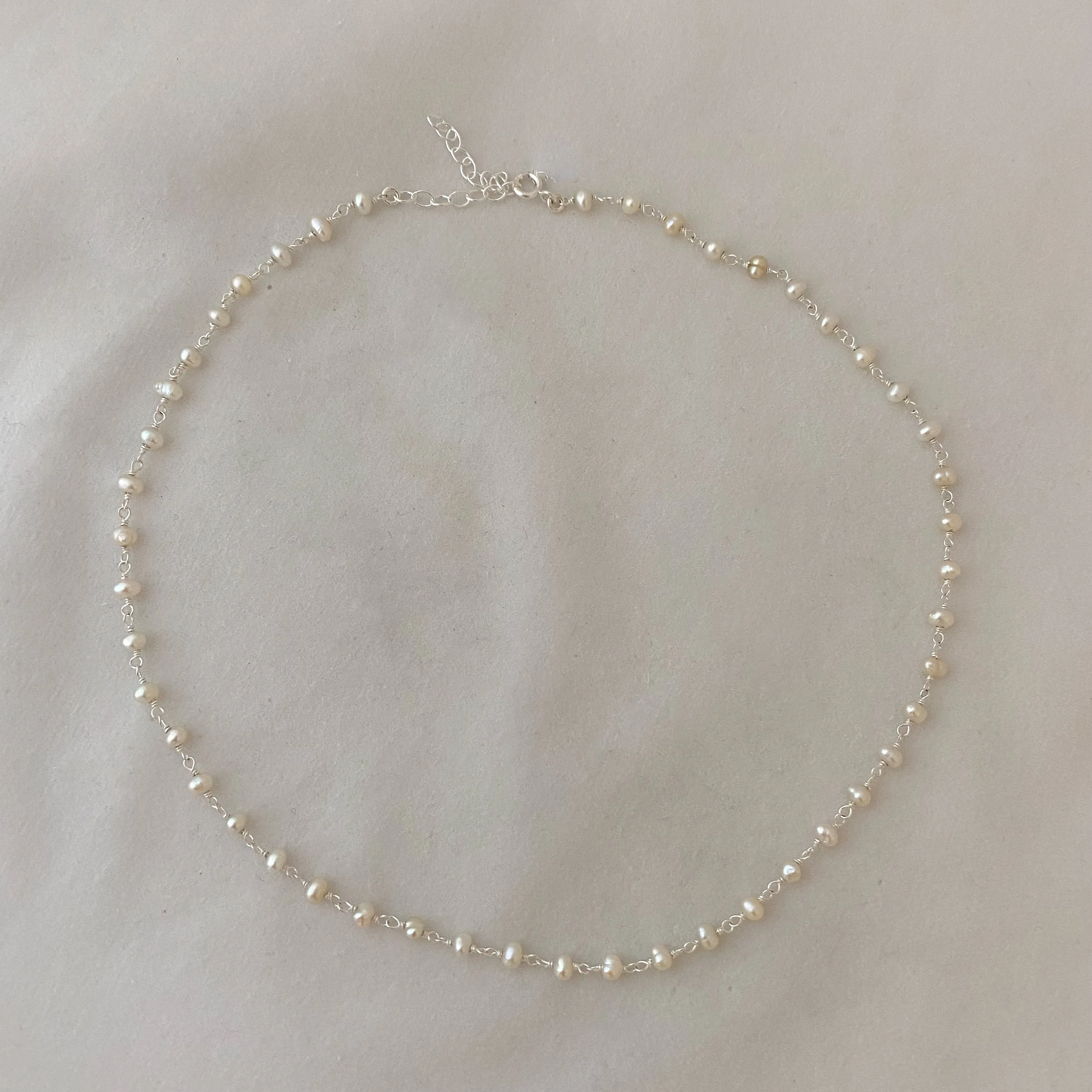 Pearl choker