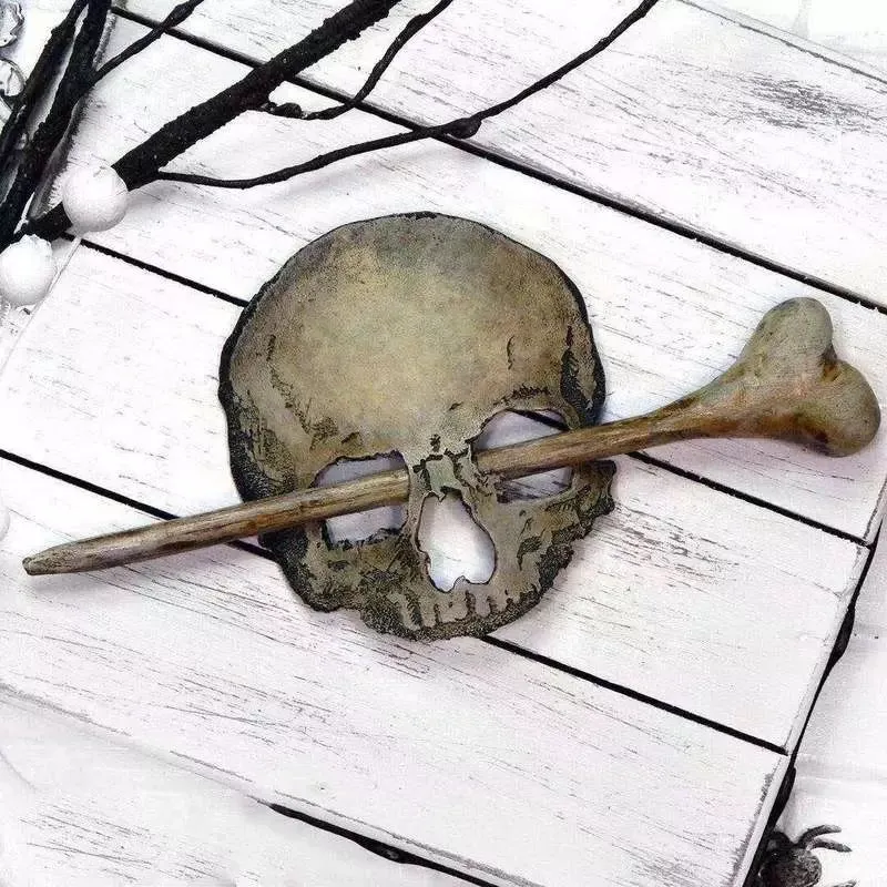 Skull hairpin