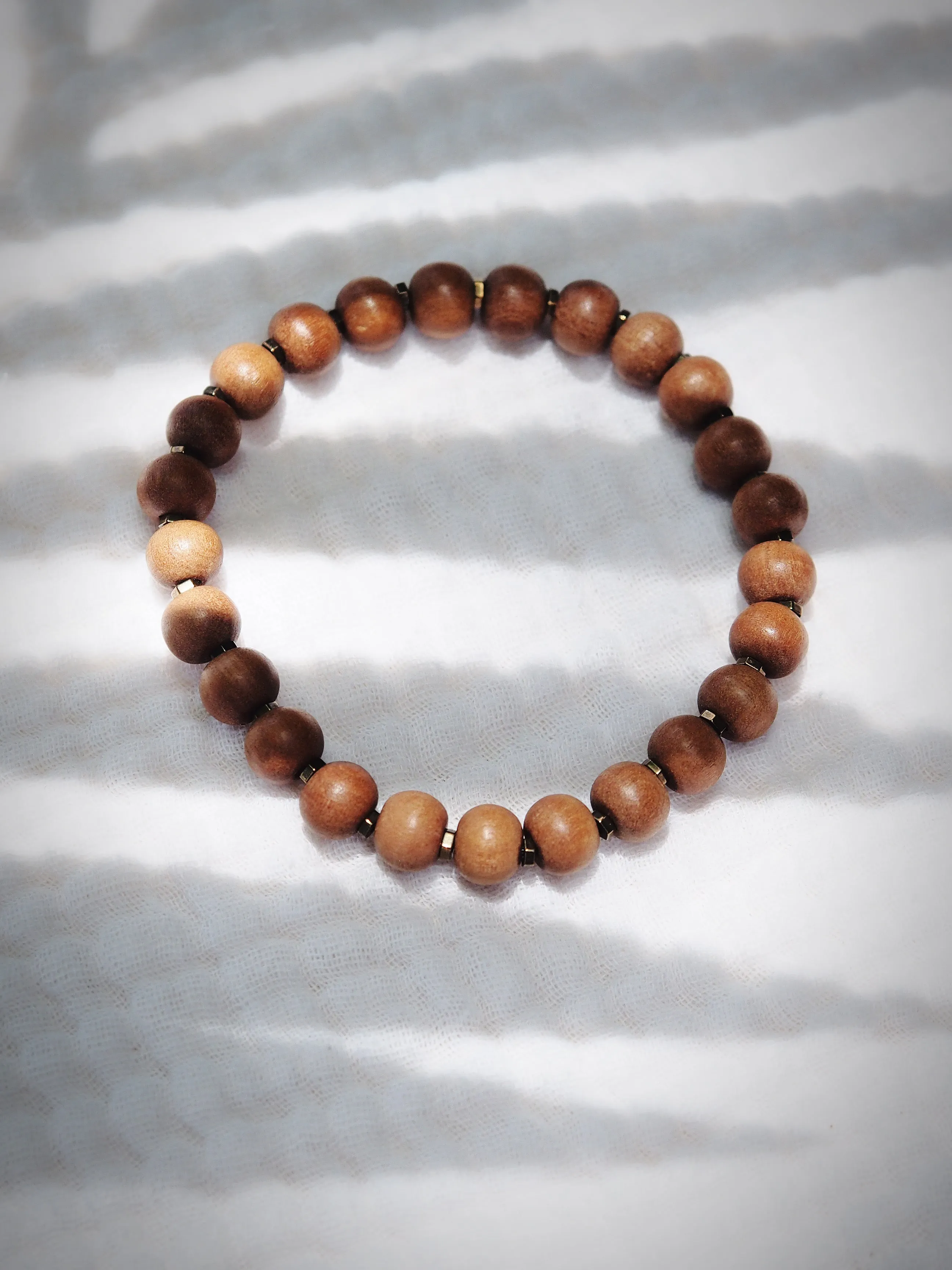 Stretchy Unisex Sandalwood Bracelet - Kawikani