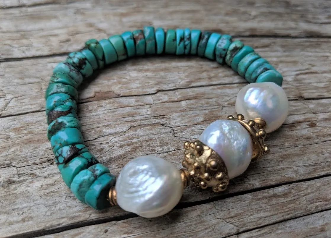 Turquoise & Three White Pearls Elastic Bracelet