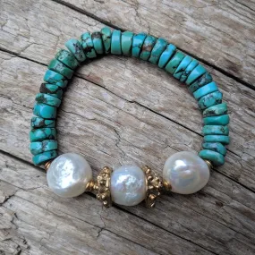 Turquoise & Three White Pearls Elastic Bracelet