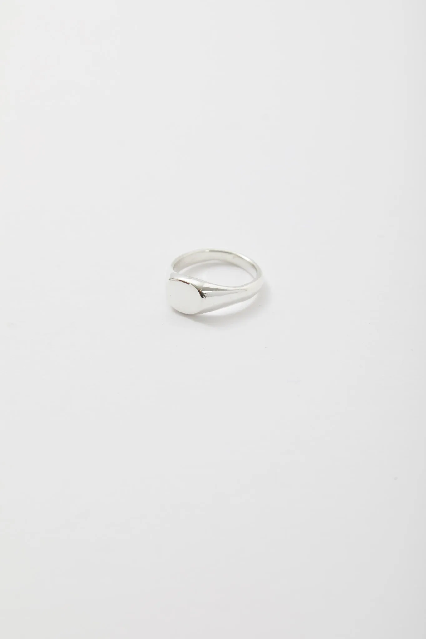 Type 001 Classic Signet Ring