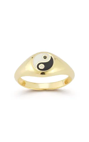 Ying Yang Signet Ring